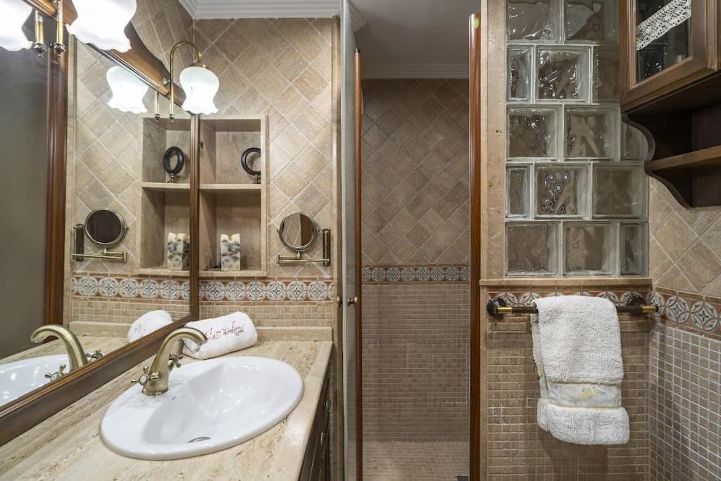 Casa Con Patio Y Terraza En Barrio Historico De La Villa, Junto Al Adarve Priego de Córdoba Kültér fotó
