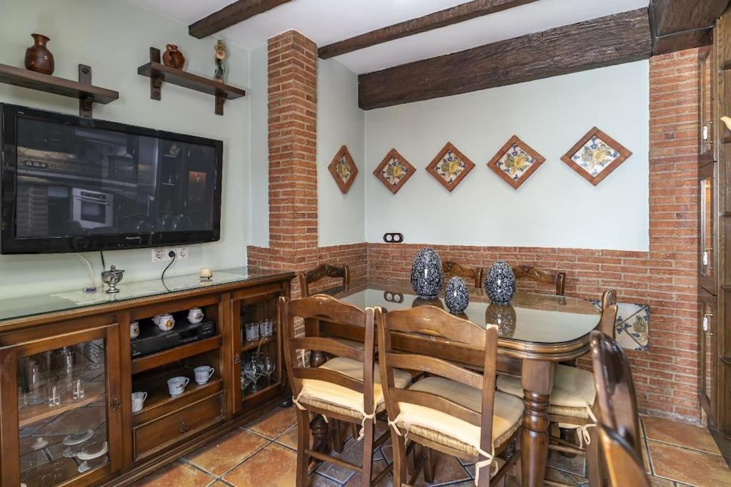 Casa Con Patio Y Terraza En Barrio Historico De La Villa, Junto Al Adarve Priego de Córdoba Kültér fotó